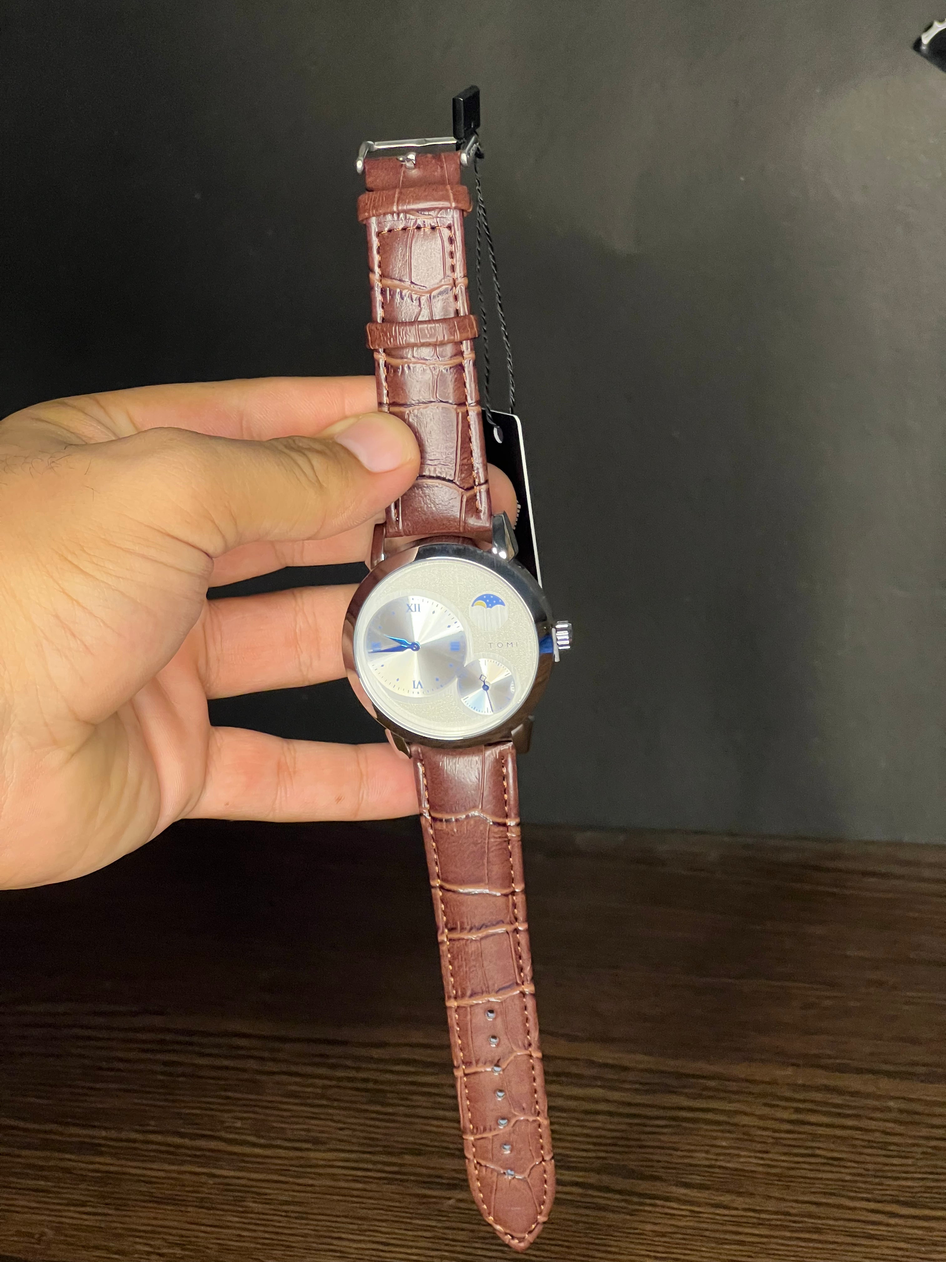 Luxury Gift Set – Classic Watch, Leather Wallet & Pen (Brown Croc Edition)