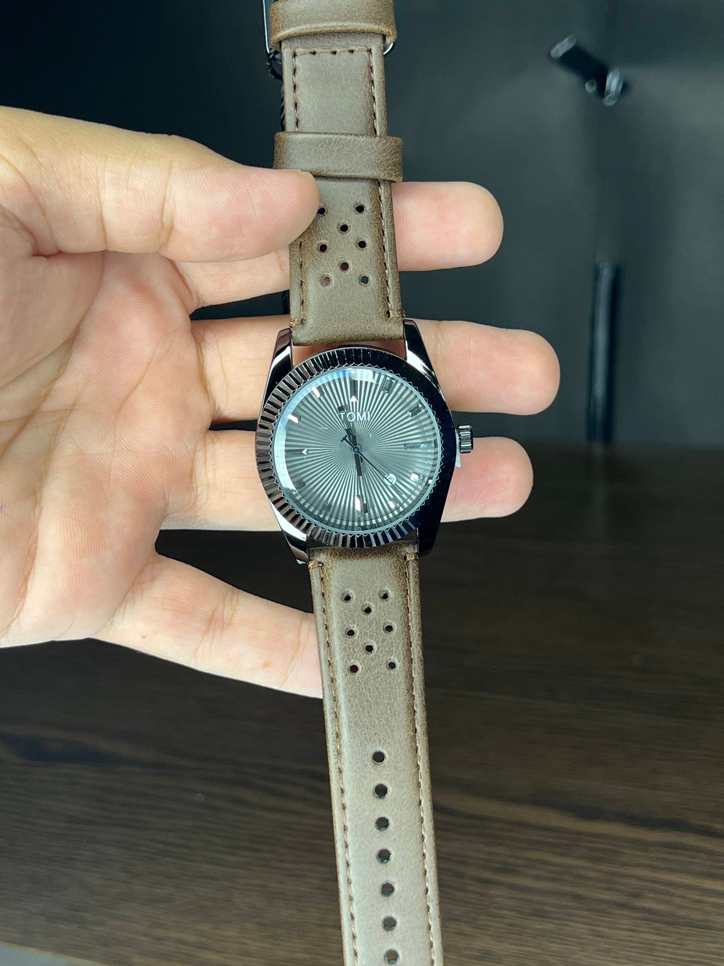 Premium Gift Set – Elegant Watch, Leather Wallet & Signature Pen (Brown Edition)