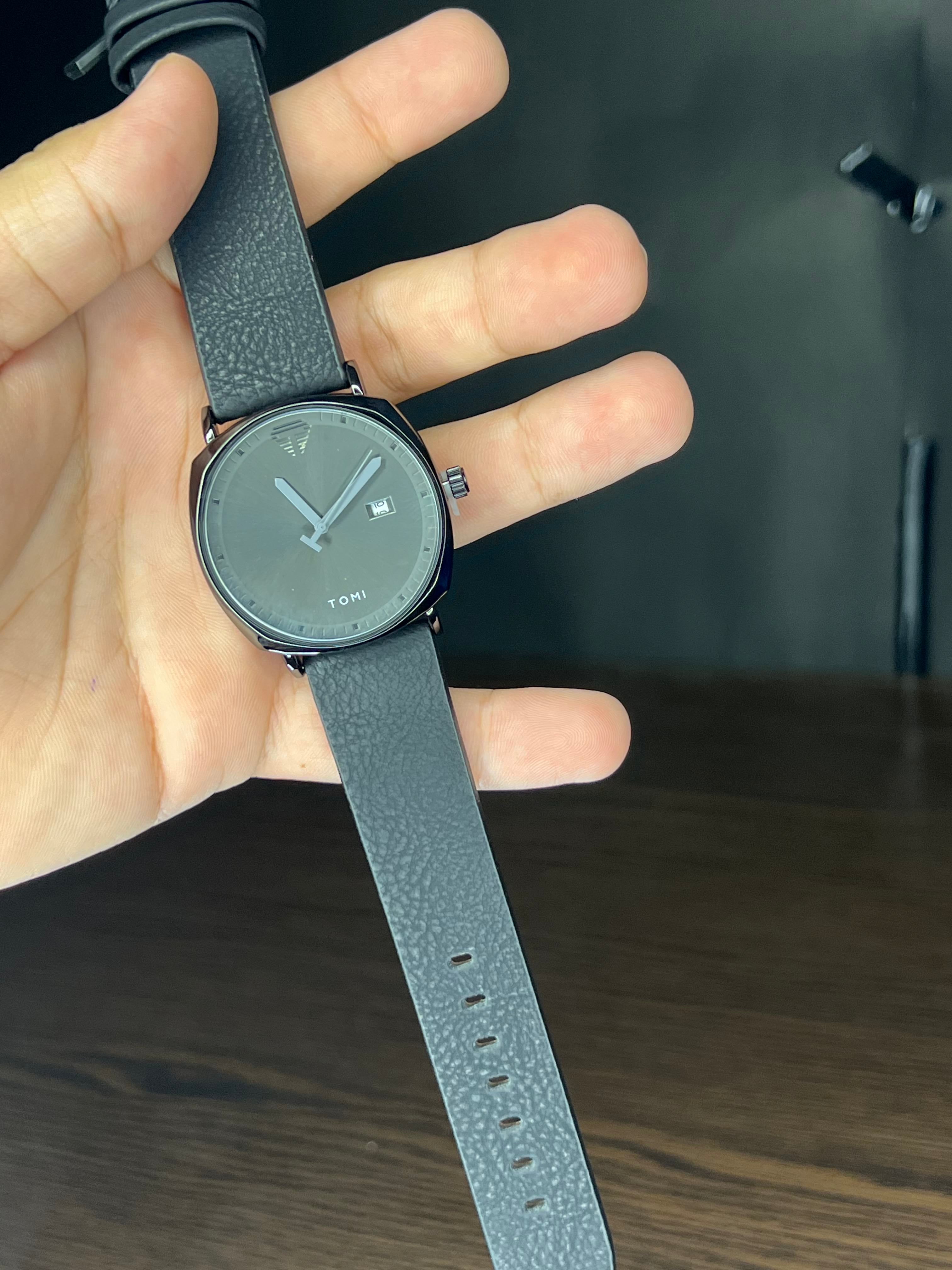 Elegant Black Gift Set – Watch, Pen & Notebook