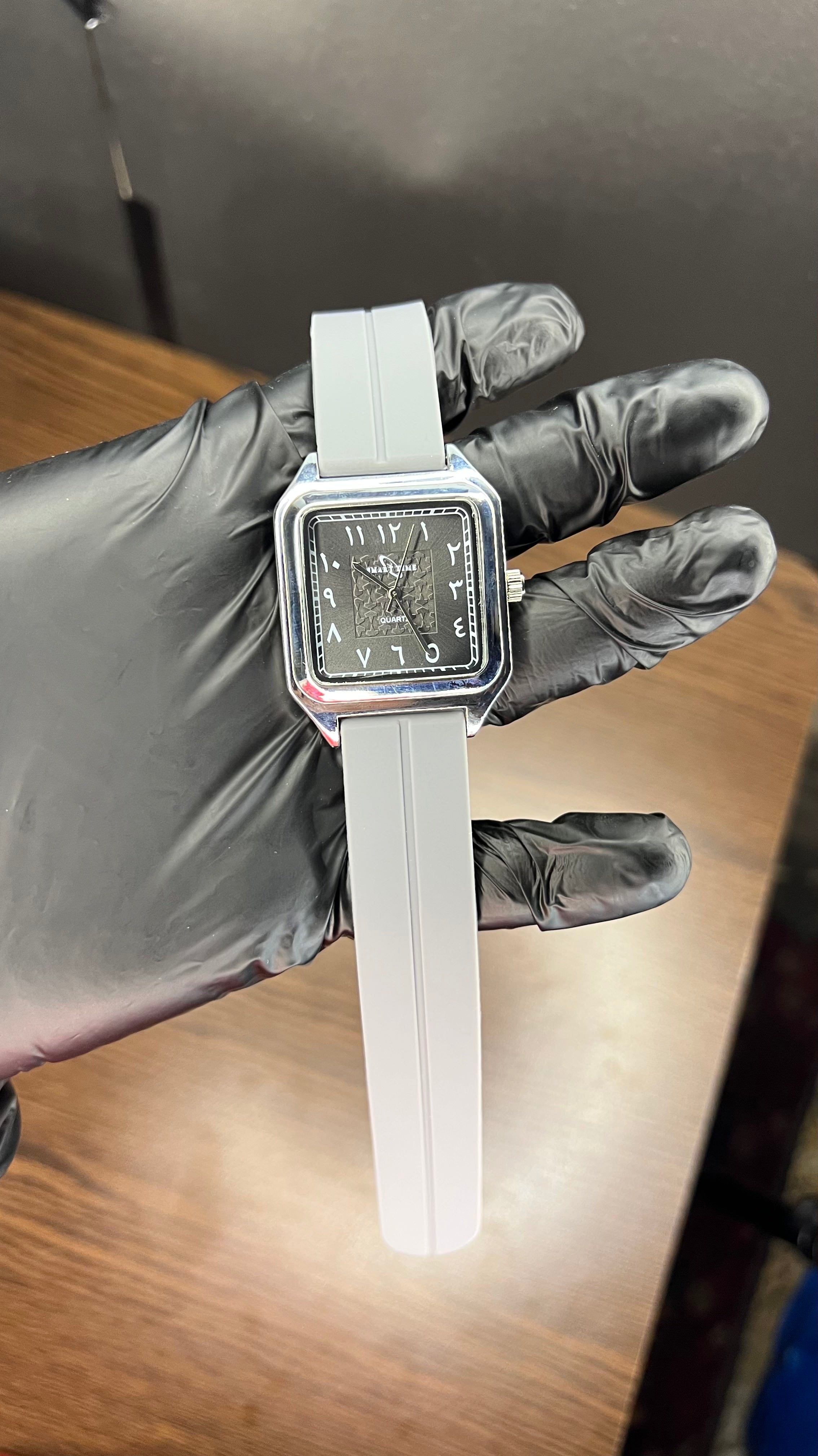 Smart Time Square Arabic Numeral Quartz Watch – Silver Case with White Silicone Strap