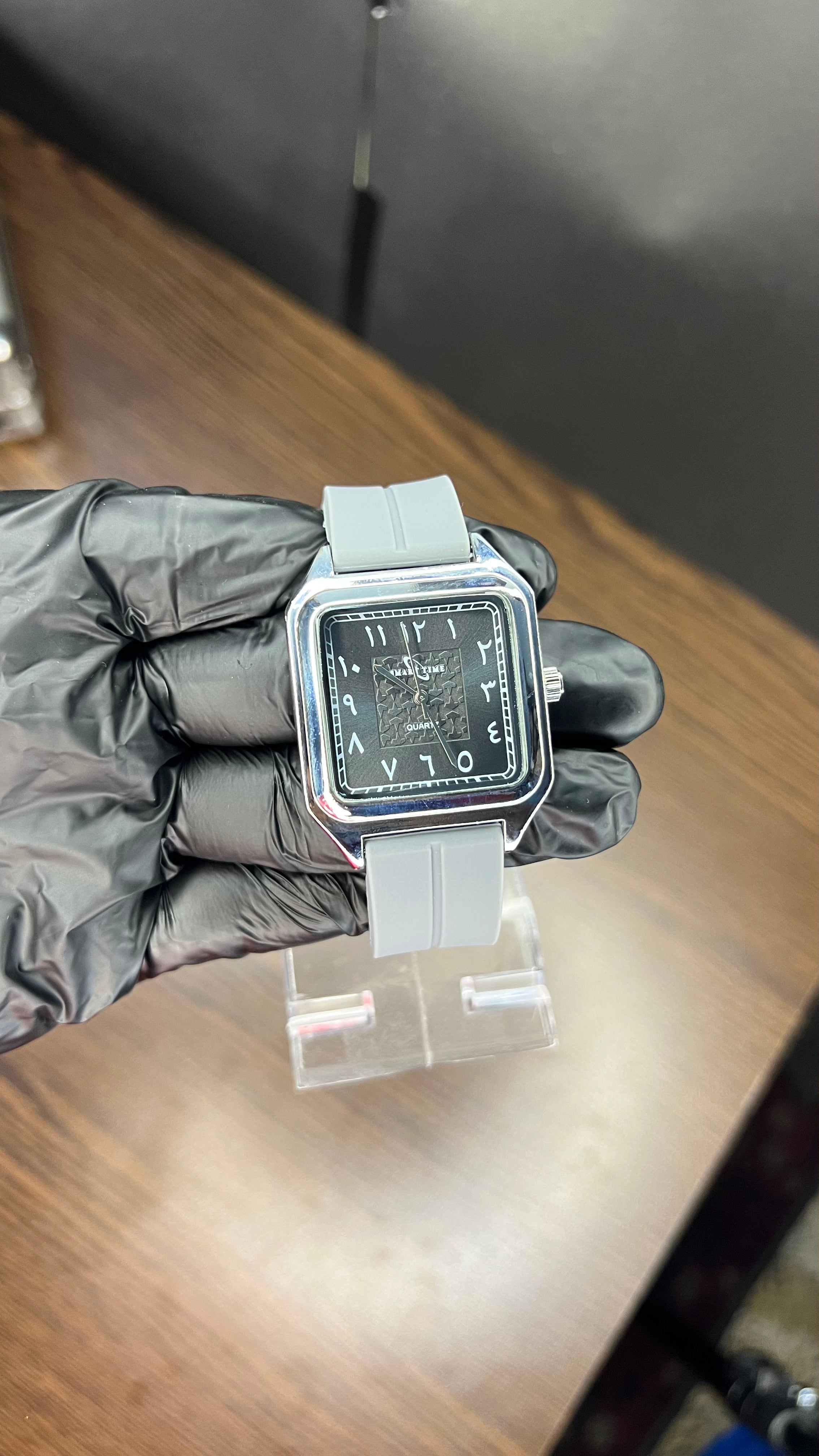 Smart Time Square Arabic Numeral Quartz Watch – Silver Case with White Silicone Strap