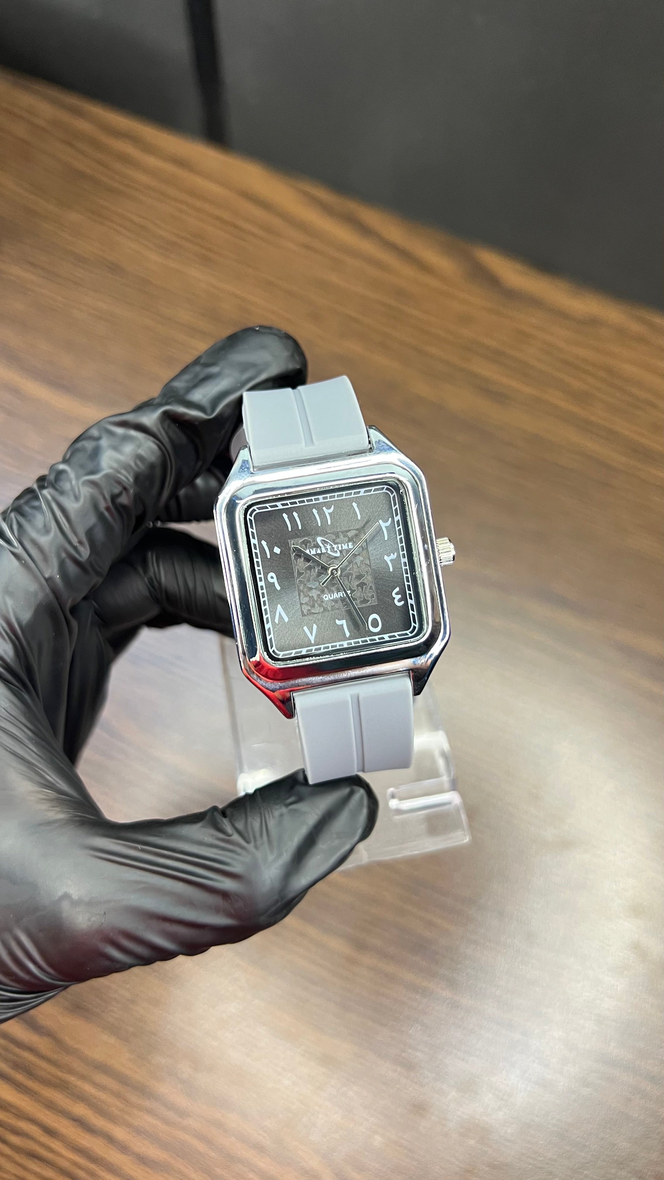 Smart Time Square Arabic Numeral Quartz Watch – Silver Case with White Silicone Strap